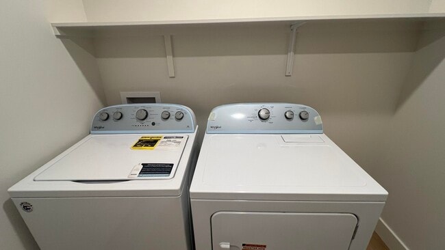 Building Photo - 5313 Makana Ln