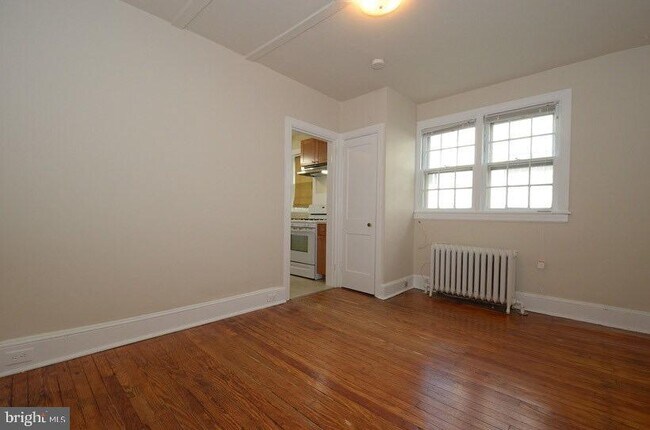 Building Photo - 236 Delmont Ave