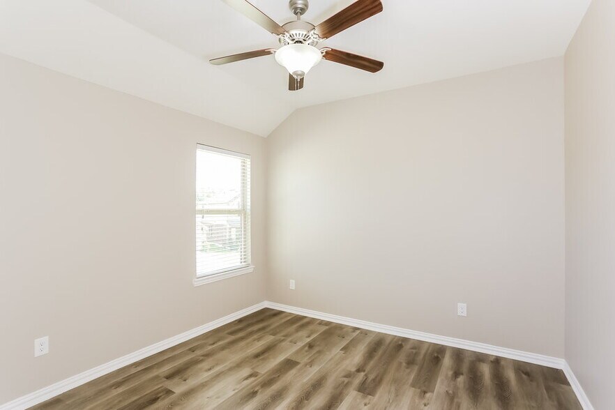 Building Photo - 16146 Fairway Creek Cir