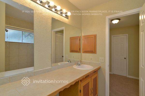 Building Photo - 3543 Windmoor Dr