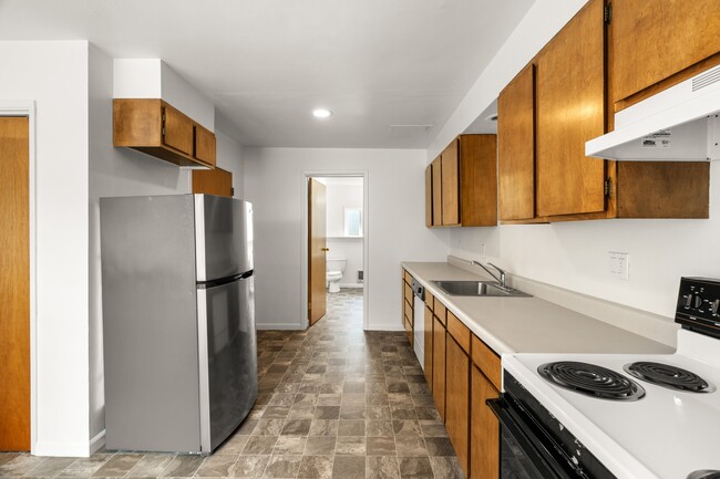 Building Photo - 2717 Simpson Ave