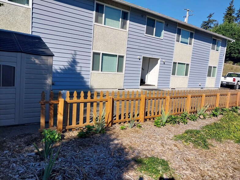 Building Photo - 2500 Howard Ave