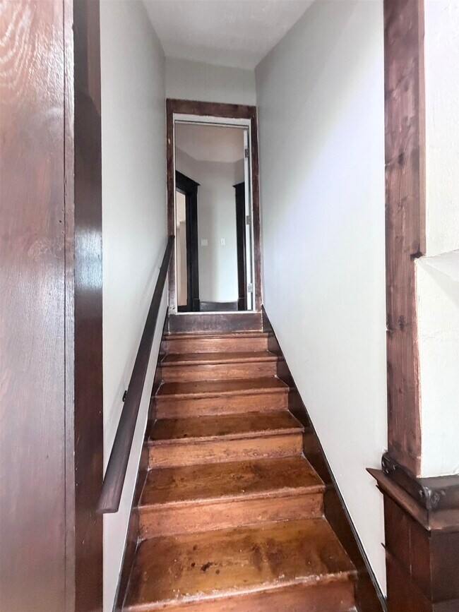 Building Photo - 1258 Agnes Pl