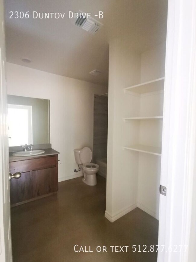 Building Photo - 2306 Duntov Dr