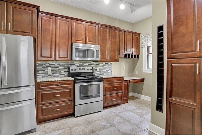 Building Photo - 5538 N College Ave