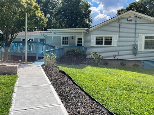 Building Photo - 1595 Bullard Rd
