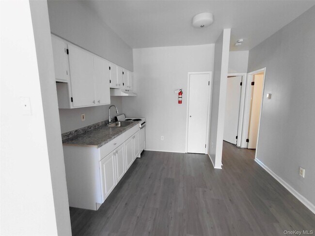 Building Photo - 79 Franklin St