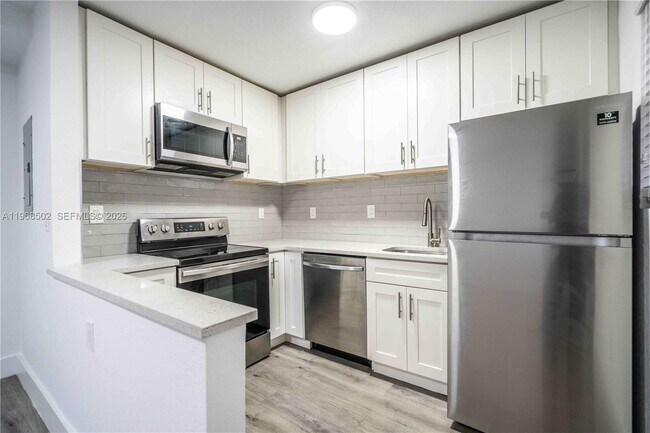 Building Photo - 1950 NW 2nd Ct