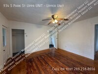 Building Photo - 934 S Park St