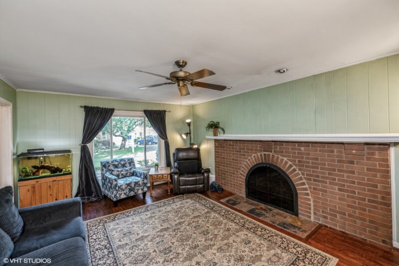 Building Photo - 7804 New London Dr