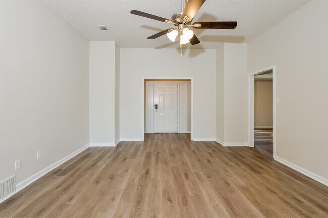 Building Photo - 7473 Beauregard Cove