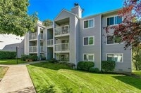Building Photo - 2 Bed 1 Bath Condo Renton Highlands