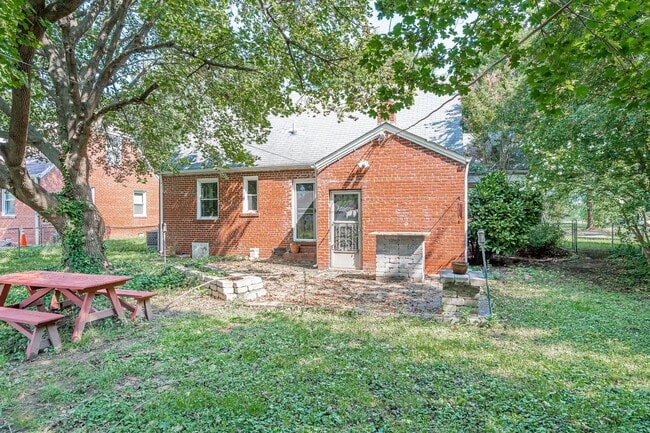 Building Photo - In The Heart Of RVA, close to VCU, Fan, Carytown & More