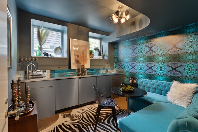 Building Photo - 1019 N Wolcott Ave