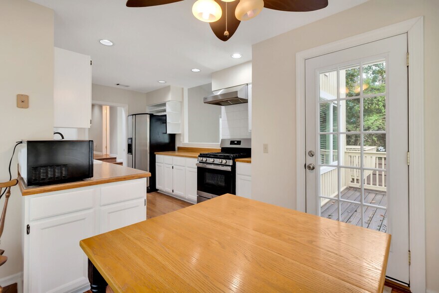 Building Photo - 12 Goldfinch Ln