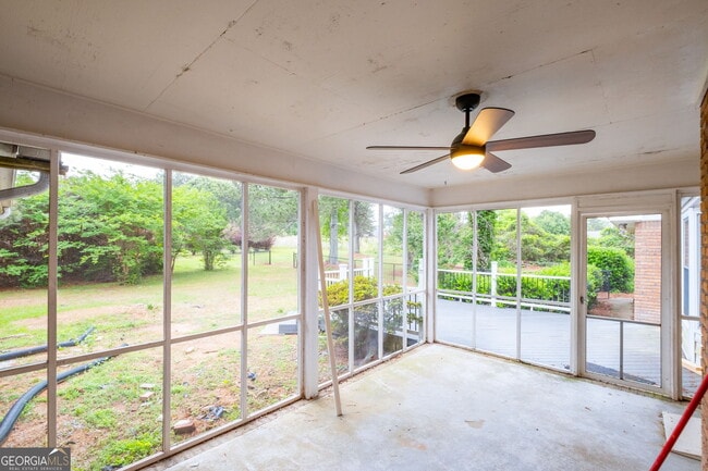 Building Photo - 2688 Benton Dr