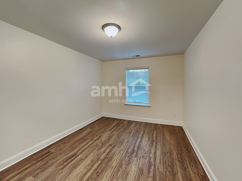 Building Photo - 1005 Bethany Dallas Dr