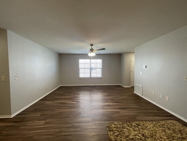 Building Photo - 3602 SW Deerfield Blvd