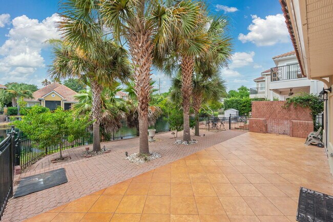 Building Photo - 272 Calusa Blvd