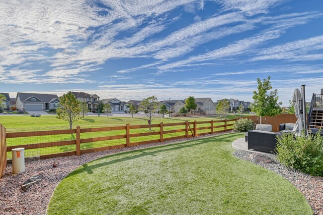 Building Photo - Gorgeous 5-bedroom home in Hannah Ridge