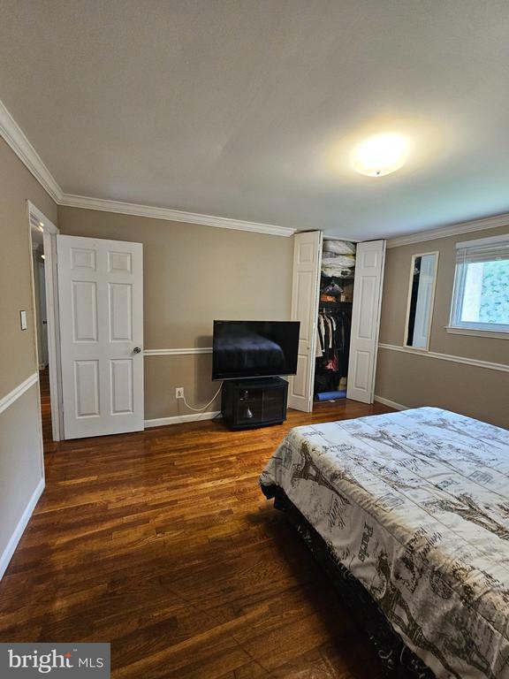 Building Photo - 8913 Cromwell Dr