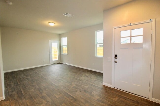 Building Photo - 1508 Gropius Ln