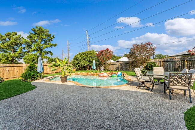 Building Photo - 12218 Owens Falls Dr