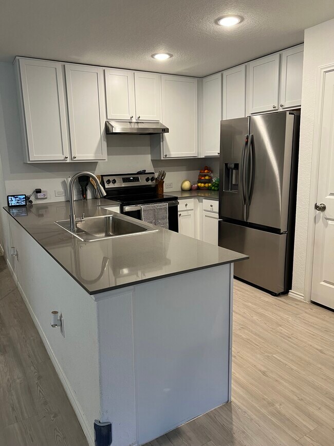 Building Photo - 7211 Green Sapphire