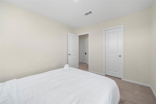 Building Photo - 16314 Dutton Clover Dr