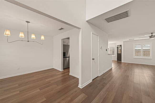 Building Photo - 14227 Cypress Valley Dr