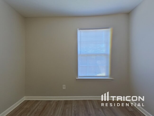 Building Photo - 209 Oakpointe Dr