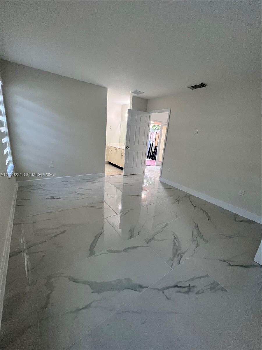 Building Photo - 20613 SW 93rd Ave