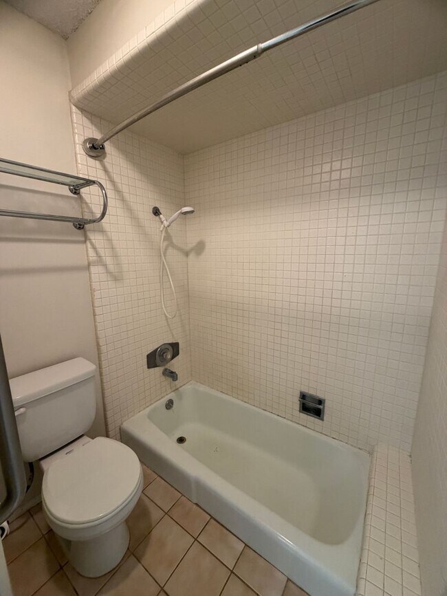 Building Photo - 11119 Whisper Valley St