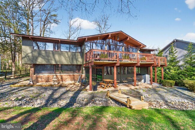 Building Photo - 1219 Ingleside Ave