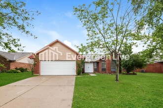 Building Photo - 6791 Coronado Cir