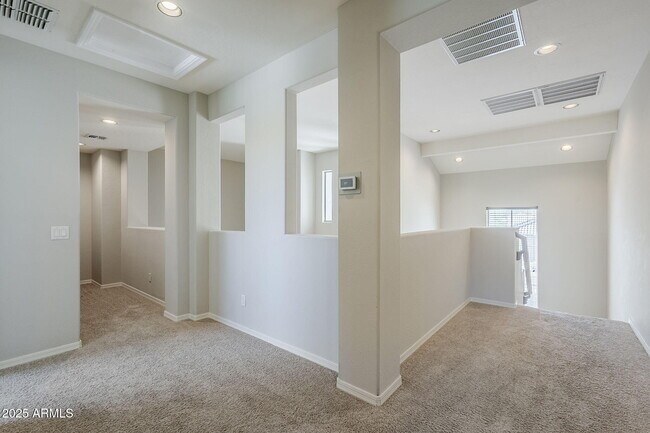 Building Photo - 2910 W Donatello Dr