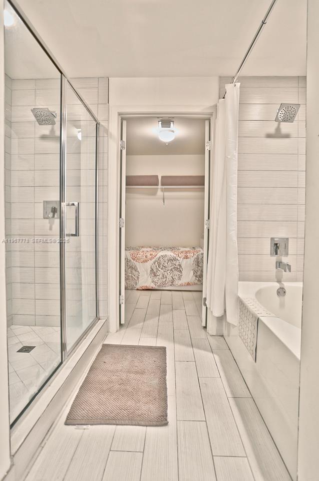 Building Photo - 999 SW 1st Ave