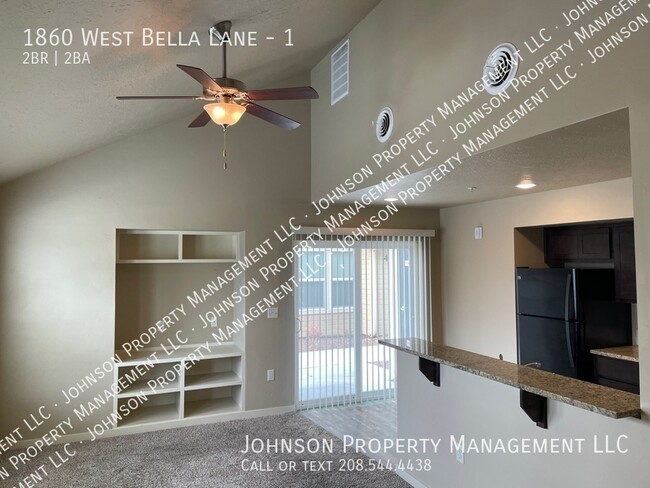 Building Photo - 1860 W Bella Ln