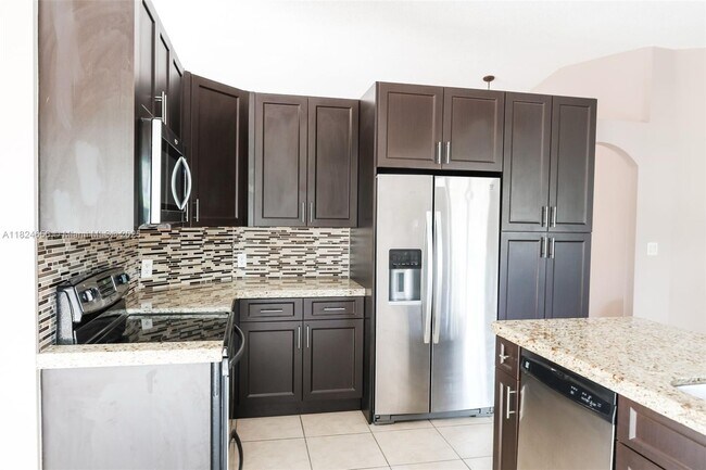 Building Photo - 8011 SW 158th Ave