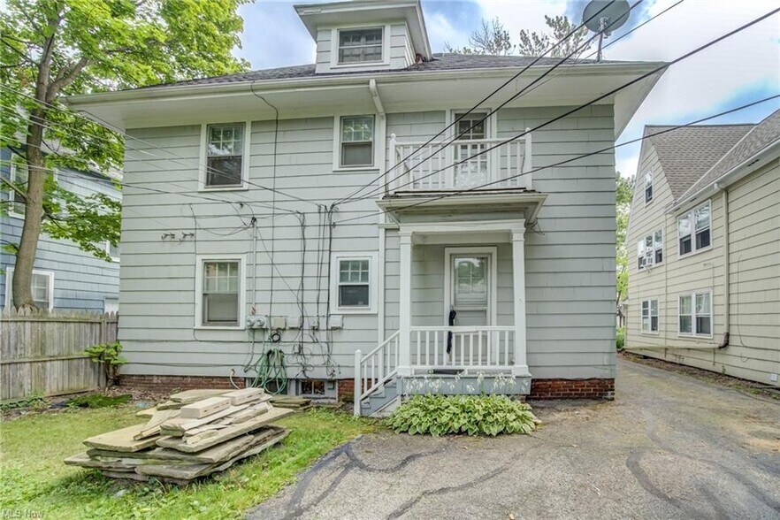 Building Photo - 17611 Winslow Rd