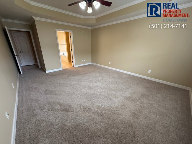 Building Photo - 1609 White Oak Cir