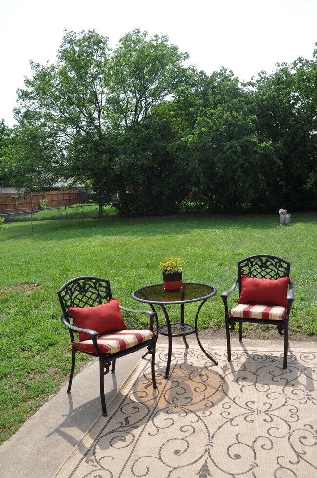 Building Photo - 817 Mulkey Ln