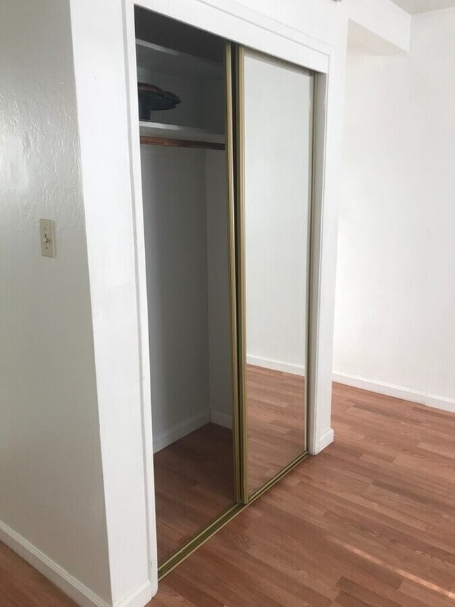 Building Photo - 2140 California St