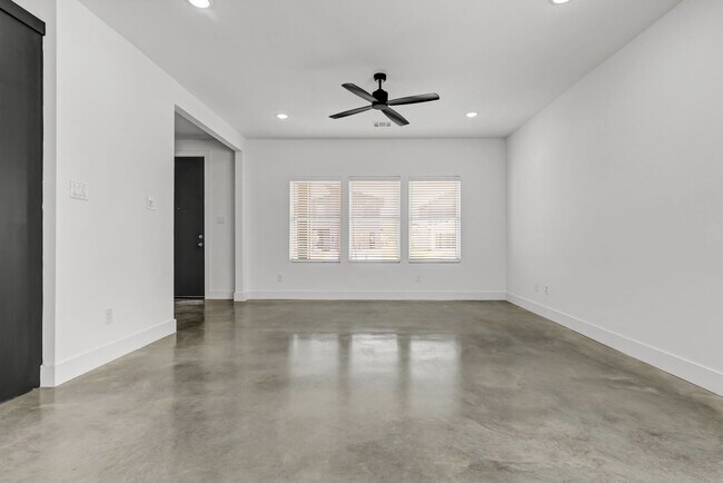 Building Photo - 3013 Alpha Wolf Ct