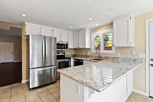 Building Photo - SHOWING WEDNESDAY 10/29 & FRIDAY 10/31 @ 1...