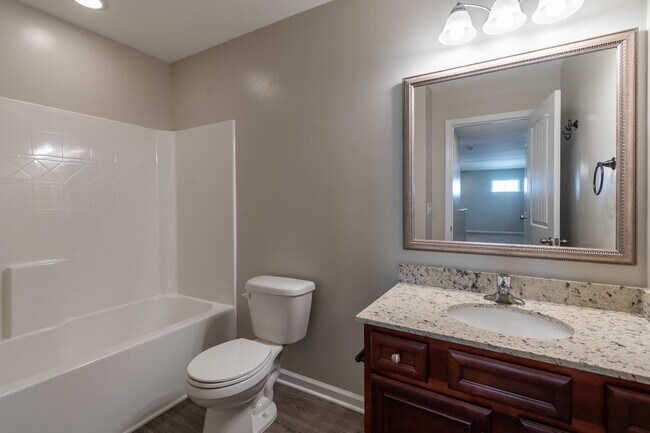 Building Photo - 3733 Moseley Dr