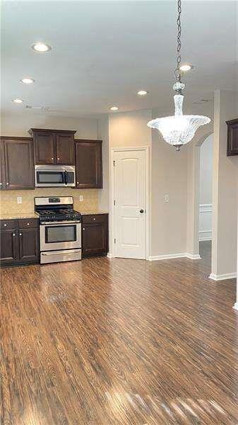 Building Photo - 4408 Black Hills Dr NW