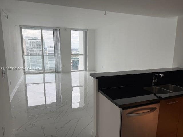 Building Photo - 253 NE 2nd St