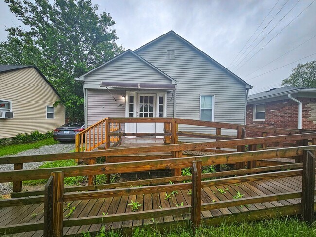 Primary Photo - 3539 Prospect St