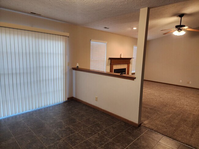 Building Photo - 3-Bedroom, 2-Bathroom Home with 2-Car Atta...